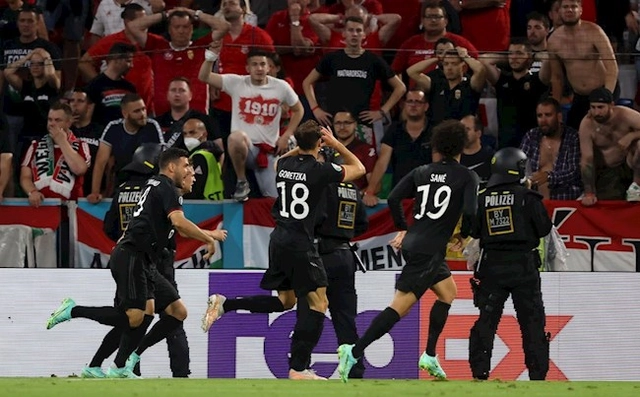 Nhìn lại màn chạy trốn tử thần kinh điển ở lượt trận cuối bảng F Euro 2020