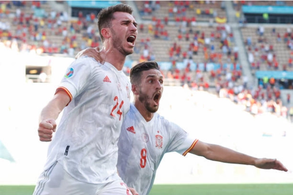 VIDEO: Bàn thắng đầu tiên của “tân binh” Laporte cho Tây Ban Nha