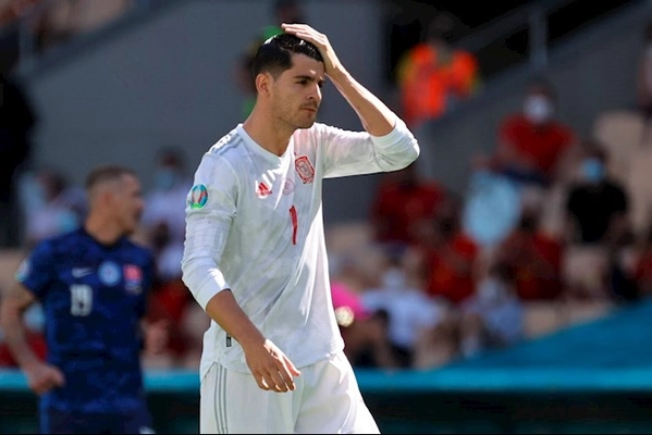 Morata: Con tôi bị dọa giết