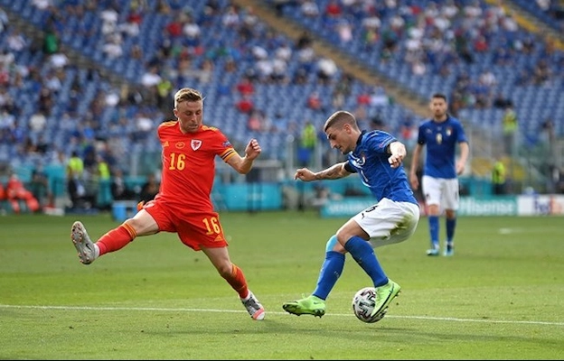 HLV Roberto Mancini đau đầu với Marco Verratti