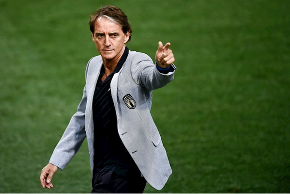 HLV Roberto Mancini và màn thay người đỉnh cao