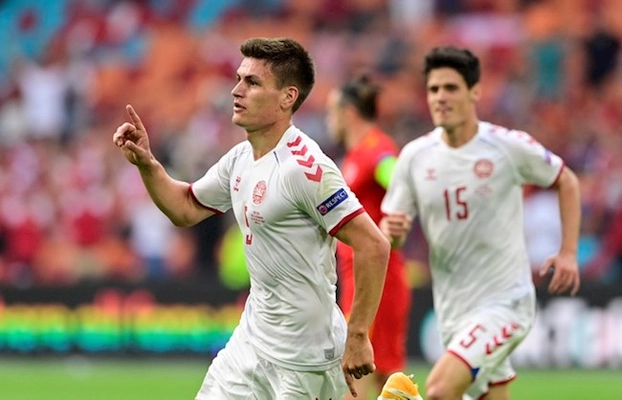 VIDEO: Maehle đưa Đan Mạch vượt lên dẫn 3-0