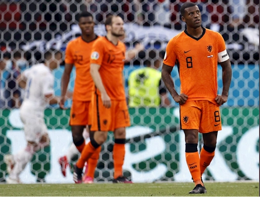 Hàng công Hà Lan chơi tệ thế nào trước CH Séc?