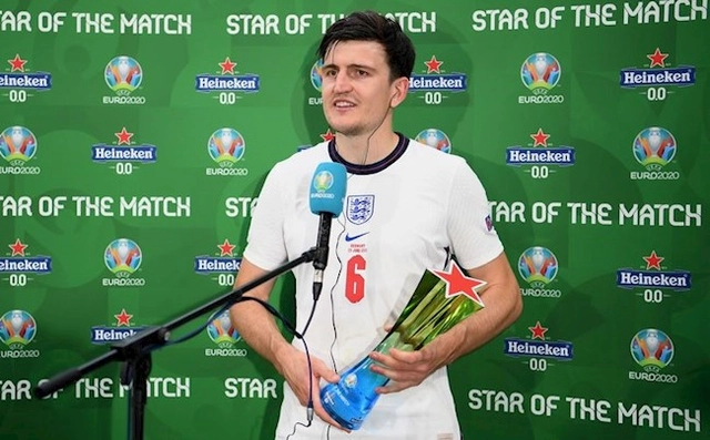 Sao MU nhận giải Cầu thủ xuất sắc nhất trận Anh vs Đức