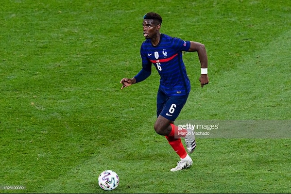 Pogba an ủi 3 tuyển thủ ĐT Anh đá hỏng luân lưu