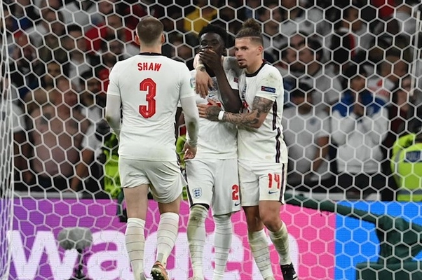 Bài dự thi: Euro 2020: Quên đi quả 11m và đừng lên án cầu thủ nữa!