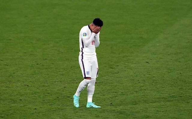 Trước ngày ký với MU, Sancho viết tâm thư chia sẻ thất bại tại chung kết EURO