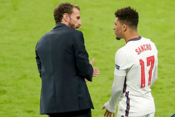 HLV Southgate giải thích lý do Jadon Sancho đá chính trước Ukraine