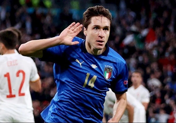 VIDEO: Chiesa cứa lòng hiểm hóc giúp Italia mở tỉ số trước Tây Ban Nha