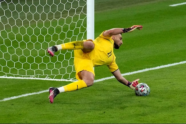 Donnarumma: Tôi tràn trề tự tin khi bước vào loạt luân lưu
