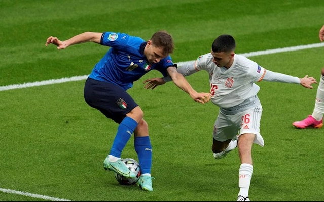 Mổ băng: Italy 1 - 1 Tây Ban Nha - Khi con người quyết định chiến thuật