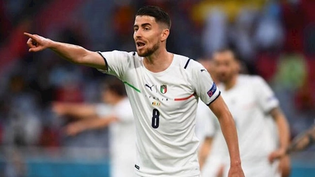 Đây! Cách để ngăn cản Jorginho tỏa sáng