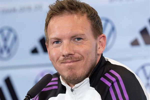 HLV tuyển Đức: Họ gặp áp lực chứ không phải chúng tôi