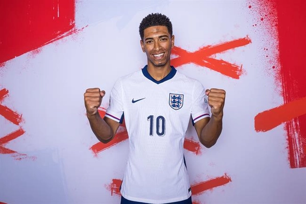 Jude Bellingham đi vào lịch sử bóng đá châu Âu