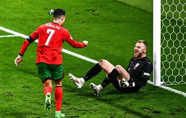 Ronaldo nhận chỉ trích với màn khiêu khích thủ môn CH Czech
