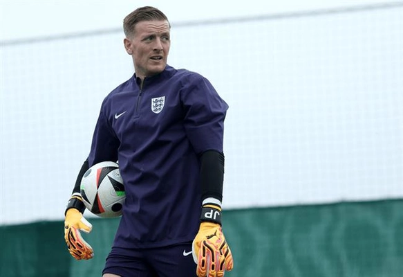 Jordan Pickford lập kỷ lục sau trận gặp Đan Mạch