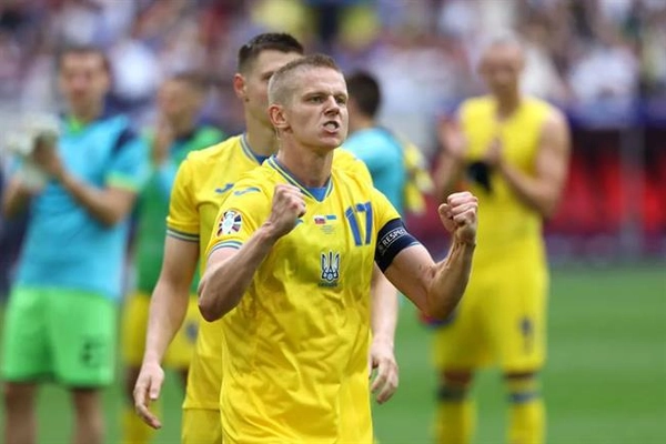 Zinchenko cảnh báo Ukraine về trận cầu siêu khó trước Bỉ