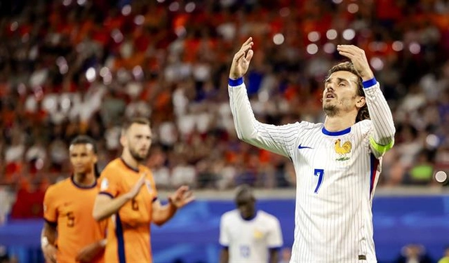 Antoine Griezmann thanh minh sau hai pha hỏng ăn trước Hà Lan