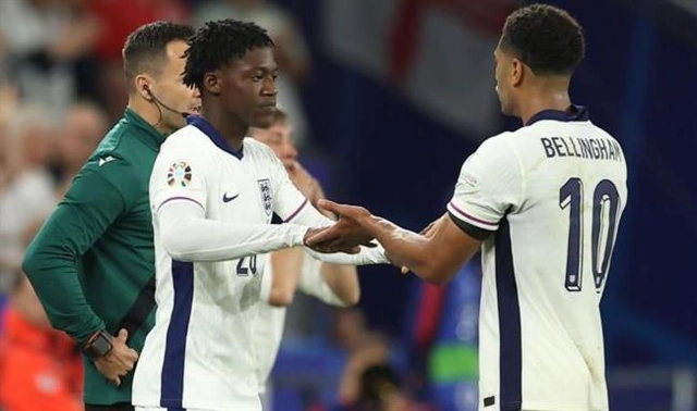 Gary Neville khuyên HLV Gareth Southgate nên trao cơ hội cho sao MU