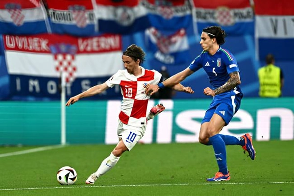 Riccardo Calafiori: Nước mắt của chiến binh lãng tử