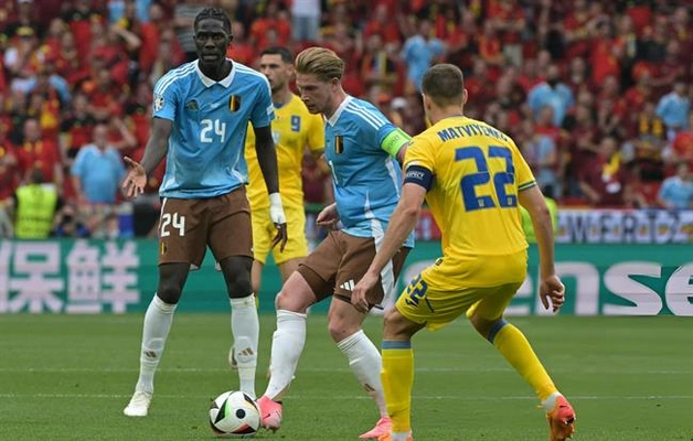 De Bruyne - Onana: Cặp đôi hắc bạch vô thường níu giữ hy vọng cho thế hệ vàng của Bỉ