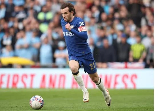 Wayne Rooney sốc khi Gareth Southgate không mang theo Ben Chilwell