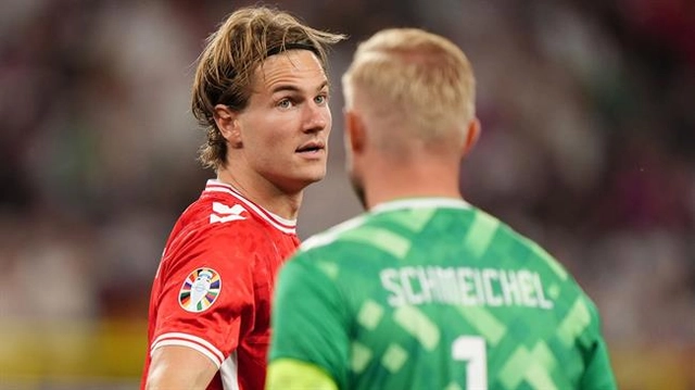 VAR bị chỉ trích vì cho Đức hưởng penalty trước Đan Mạch