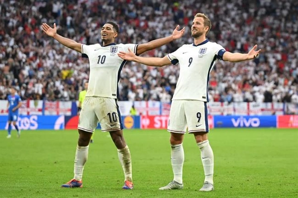 Ollie Watkins tin Jude Bellingham sẽ giành Quả bóng vàng