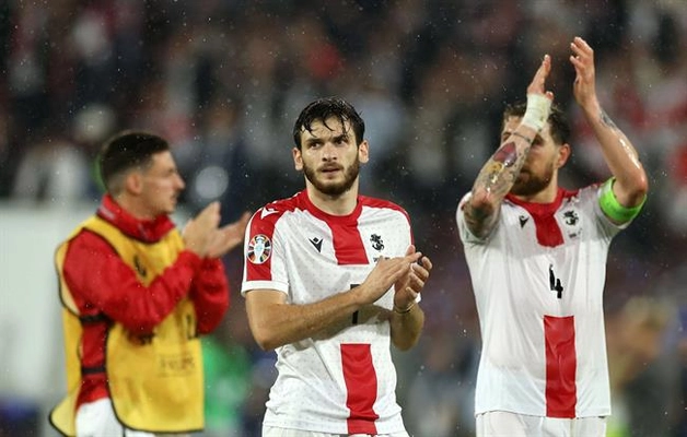 ĐT Gruzia: Dẫu thất bại, hãy cứ ngẩng cao đầu!