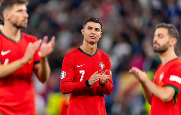 Ronaldo bất ngờ gửi đi thông điệp sau thất bại tại EURO 2024