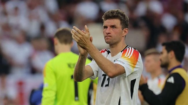 Thomas Muller giã từ đội tuyển Đức
