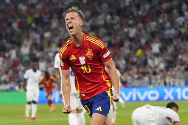 Dani Olmo không hề lo sợ trước Jude Bellingham