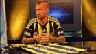 Vua xăm mình Raul Meireles ghi siêu phẩm sút xa