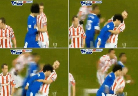 Chuyên gia chơi xấu Shawcross dính 'thiết đầu công'