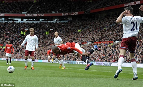 Kịch sĩ Ashley Young được mời ... đóng phim Hollywood?