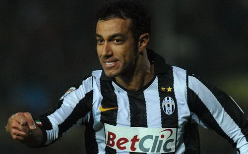 Quagliarella lại thể hiện cái duyên ghi bàn trong màu áo Bianconeri