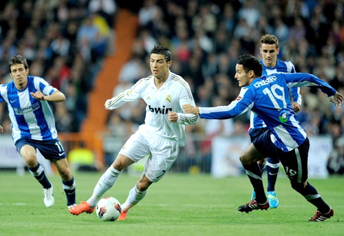 Cú đúp tuyệt hảo của Ronaldo