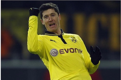 Lewandowski suýt phá hỏng đời trai của Gotze