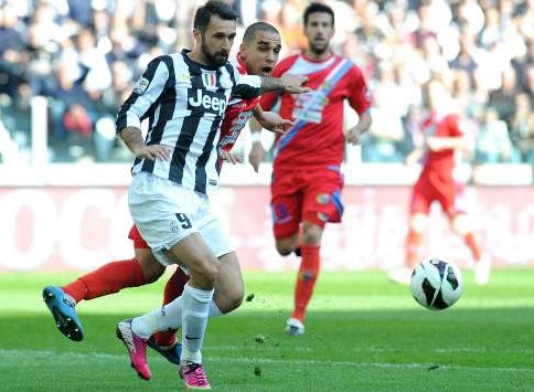 Juventus đặt một tay vào Scudetto