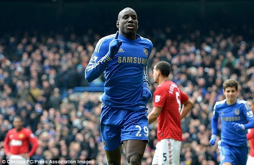 Pha bỏ lỡ đáng tiếc của Demba Ba