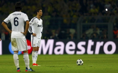 Sao Real tung clip nhờ fan tiếp sức hạ Dortmund