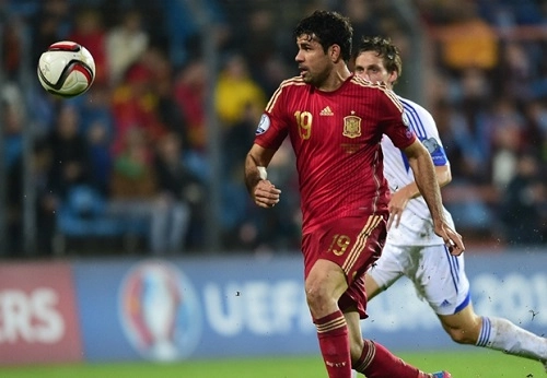 Pha bỏ lỡ siêu đẳng của Diego Costa