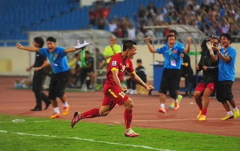 Video bàn thắng: Việt Nam 3-1 Philippines (Bảng A AFF Cup 2014)