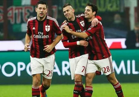 Video bàn thắng: AC Milan 2-0 Napoli (Vòng 15 Serie A)