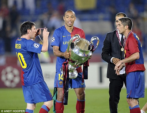 Barcelona dựng clip tri ân Thierry Henry