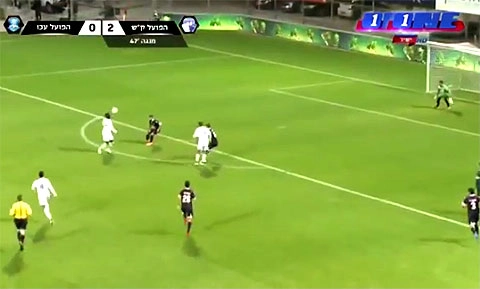 David Manga tái hiện siêu phẩm vô lê của James Rodriguez