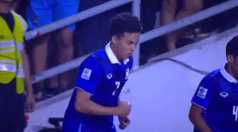 Video bàn thắng: Thái Lan 2-0 Malaysia (Chung kết AFF Cup 2014)