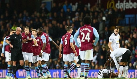Video bàn thắng: Aston Villa 1-1 M.U (Vòng 17 Premier League)