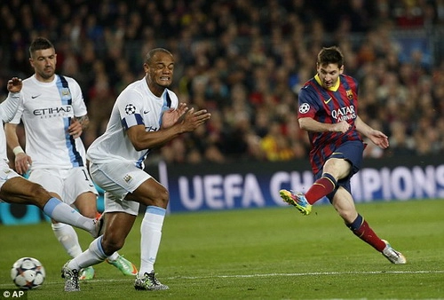 Barca bị cướp trắng 1 bàn thắng trong trận thắng Man City