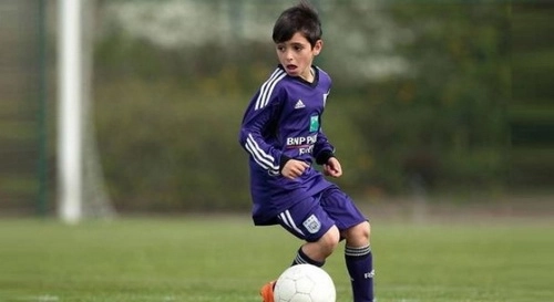 Những màn biểu diễn khó tin của Messi nhí xứ Italia